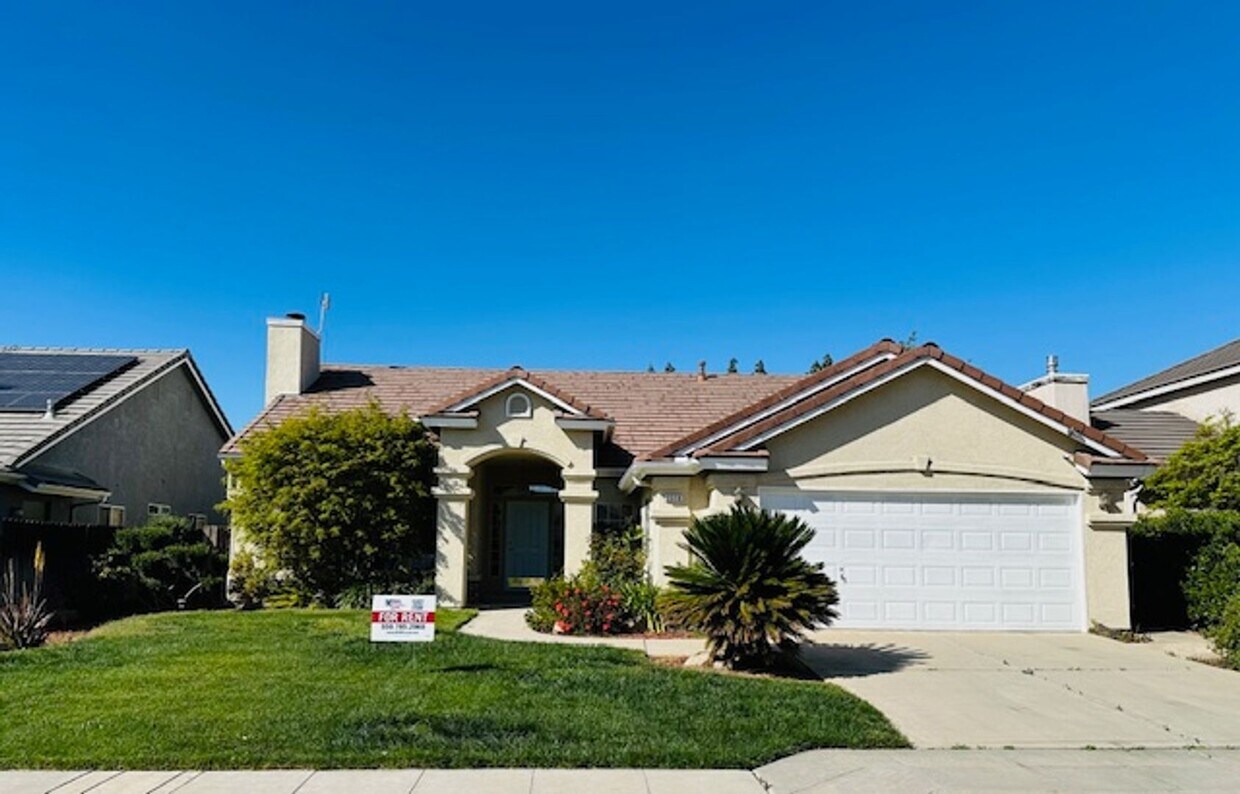 2310 E Brandywine Ln, Fresno, CA 93720 House Rental in Fresno, CA