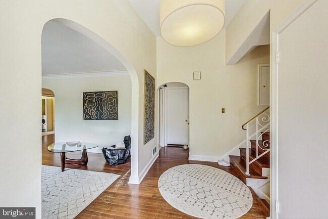 Foto del edificio - 1801 Primrose Road NW