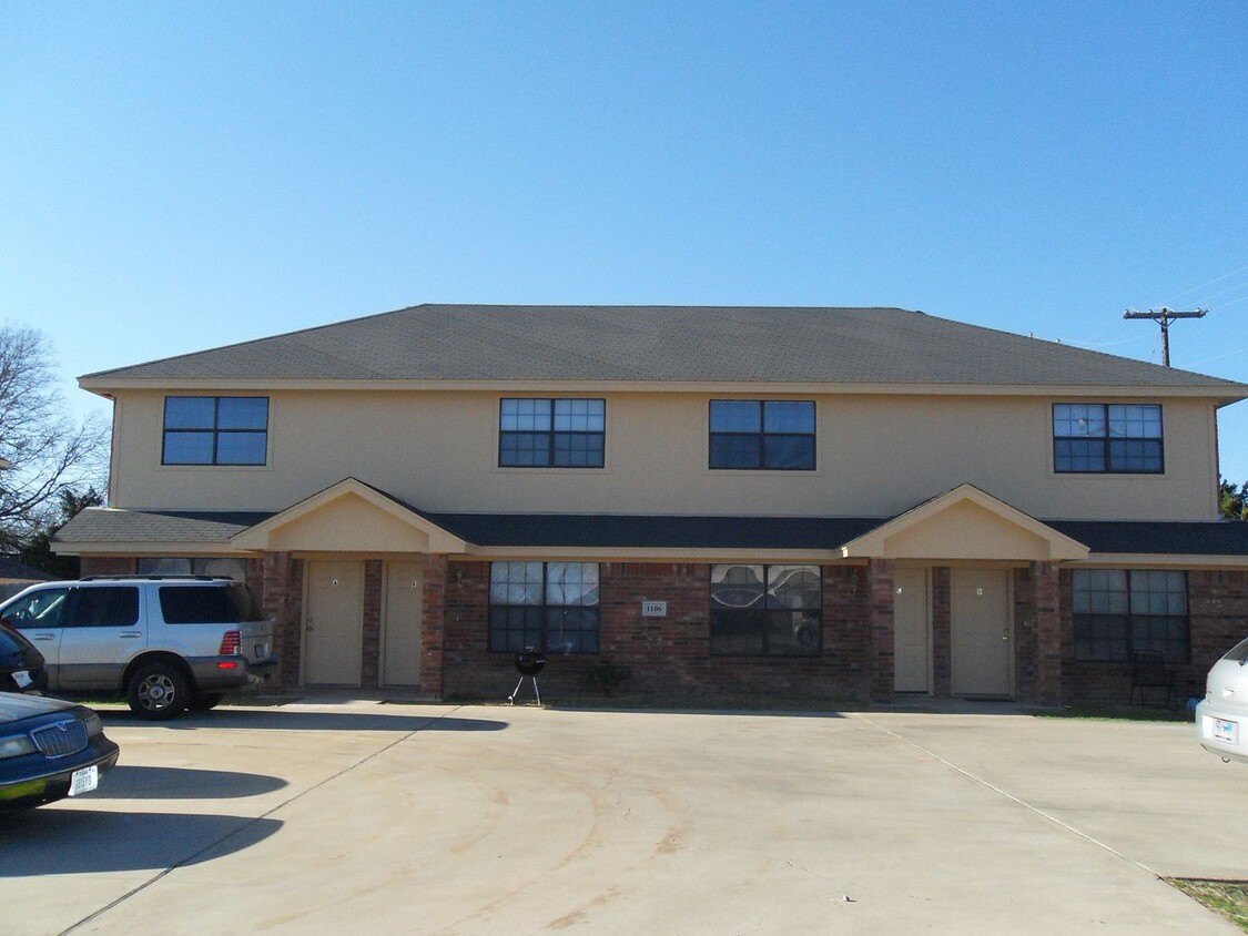 Foto principal - 1106 Lansberry Ct