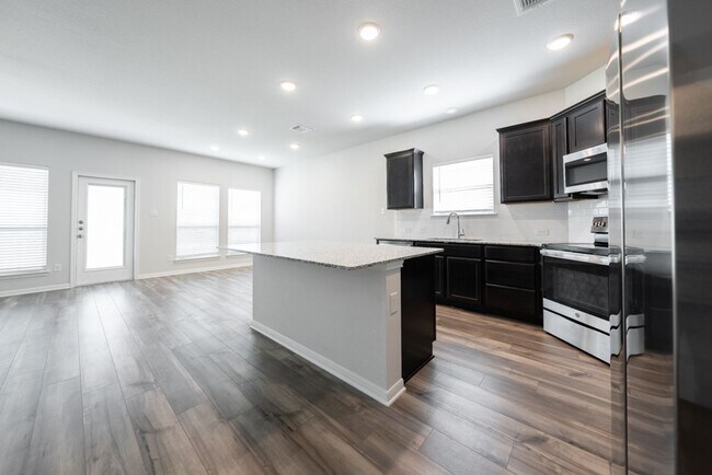 Foto del edificio - 4-Bedroom Temple Rental Near VA, Baylor Scott & White & Parks