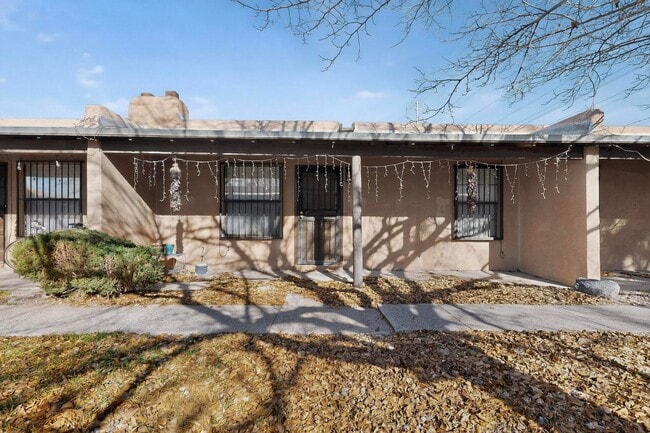 Foto del edificio - 604 Arno St NE