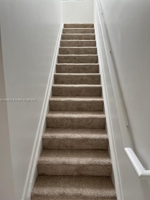 Foto del edificio - 2931 NE 185th St