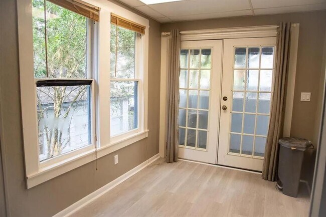 Foto del edificio - 406 W Sidnor St