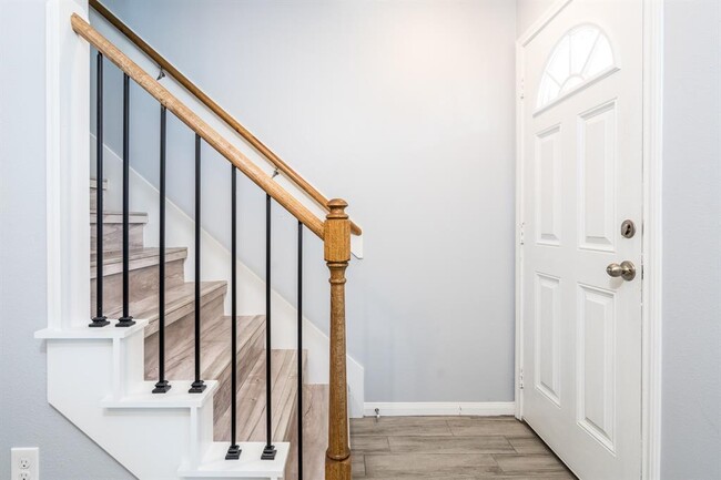 Foto del edificio - 207 N Poplar St