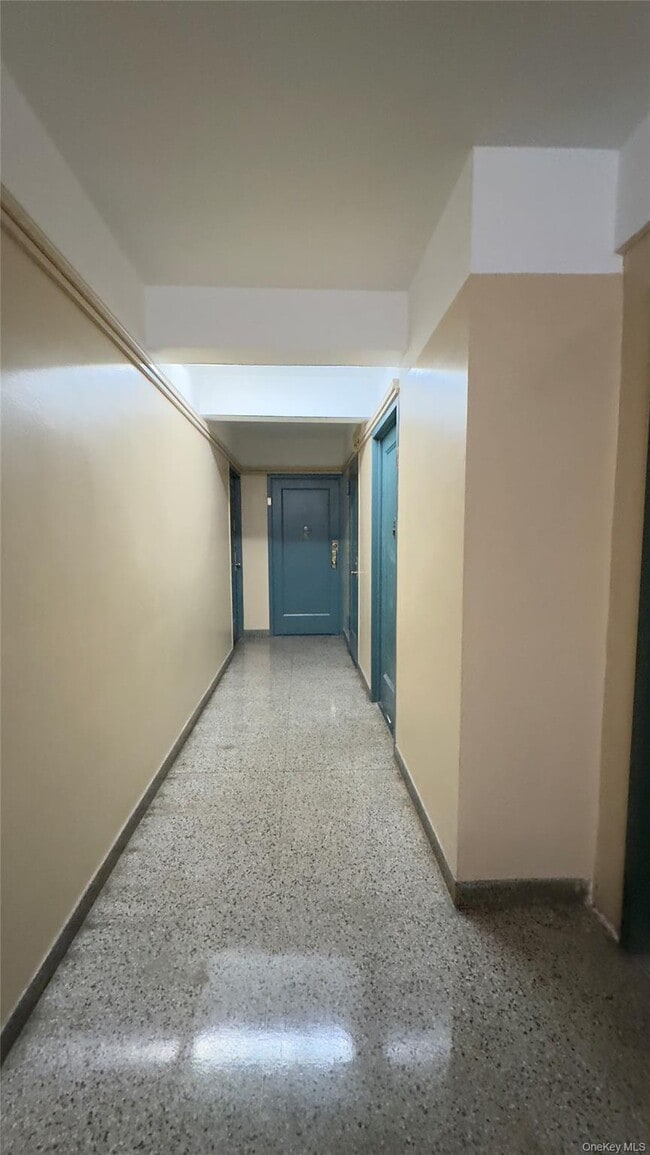 Building Photo - 1970 E Tremont Ave