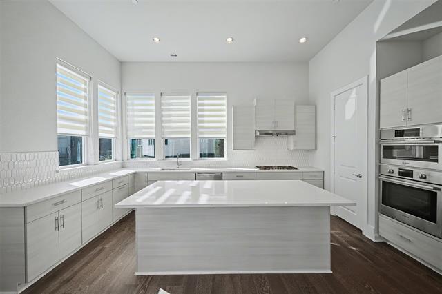 Foto del edificio - 381 E Greenbriar Ln