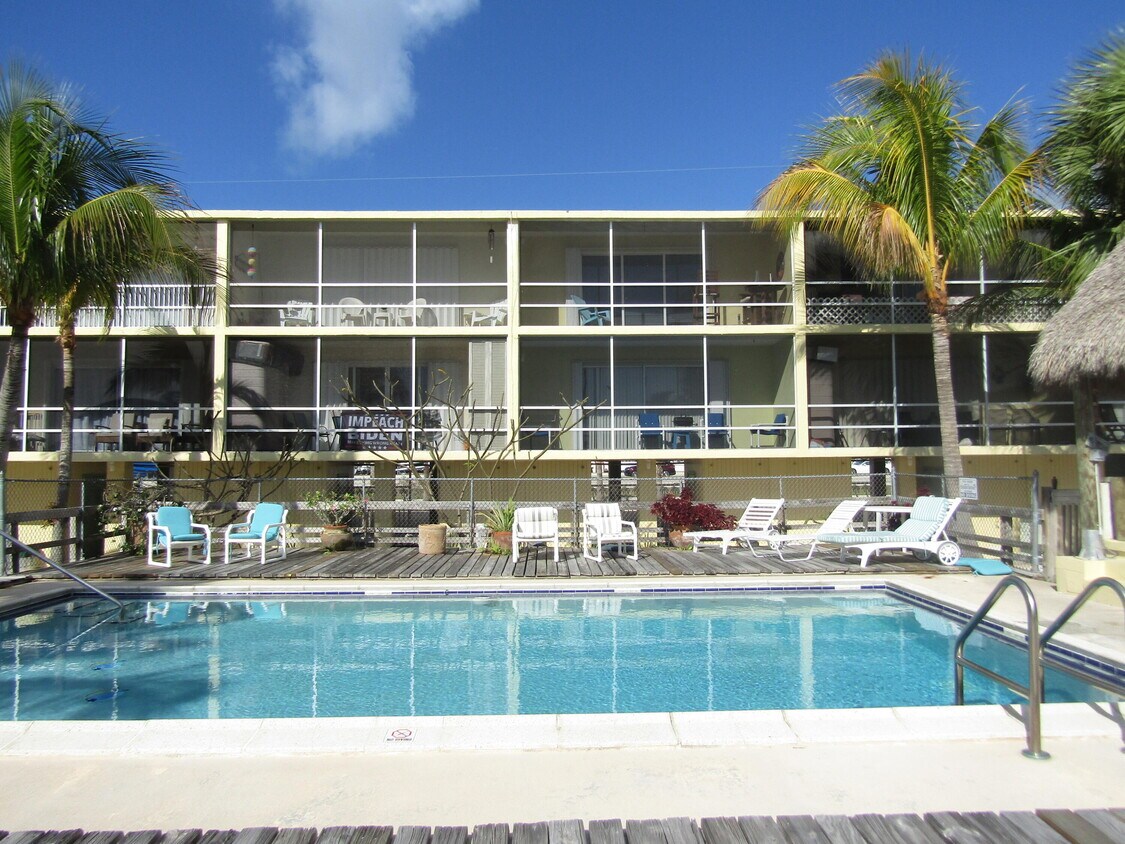 90341 Old Hwy Unit Apt 8, Tavernier, FL 33070 Condo for Rent in