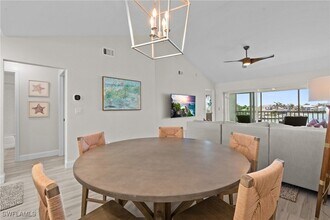 Building Photo - 10682 Gulf Shore Dr