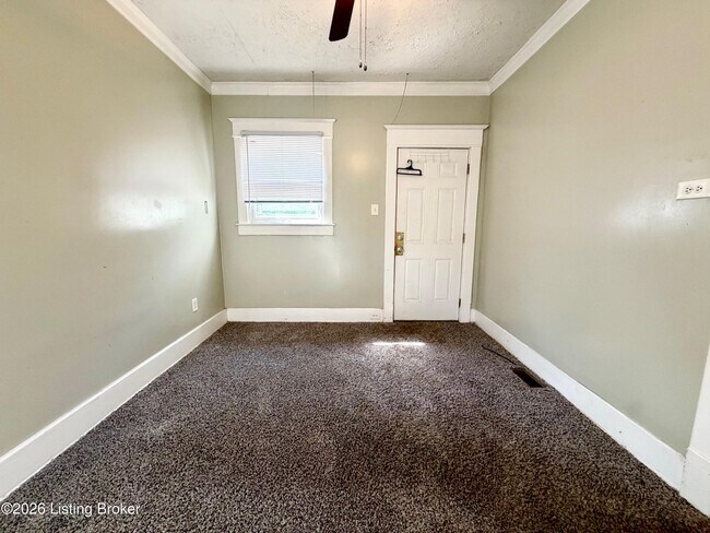 Foto del edificio - 1768 W Hill St