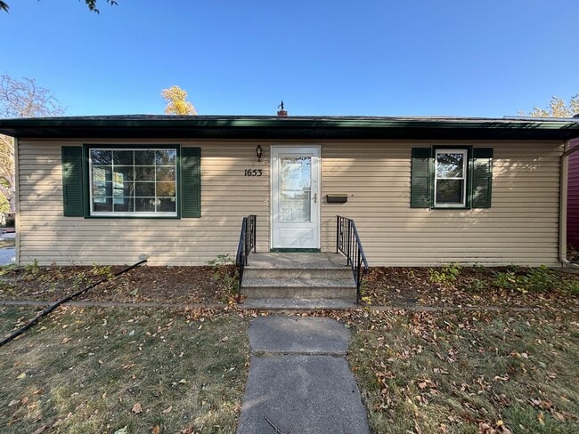 Building Photo - Spacious 3 Bed House in North Fargo!