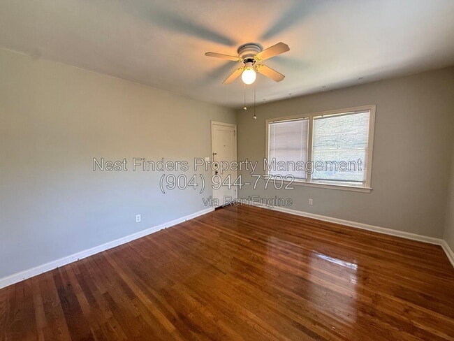 Building Photo - 3553 Oak St