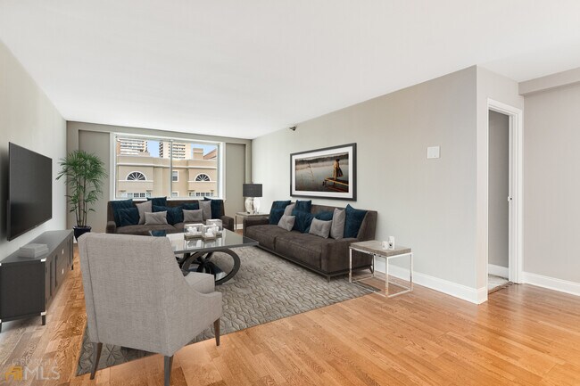 Foto del edificio - 2479 Peachtree St NE