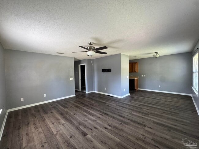 Building Photo - 9511 Sandpiper St