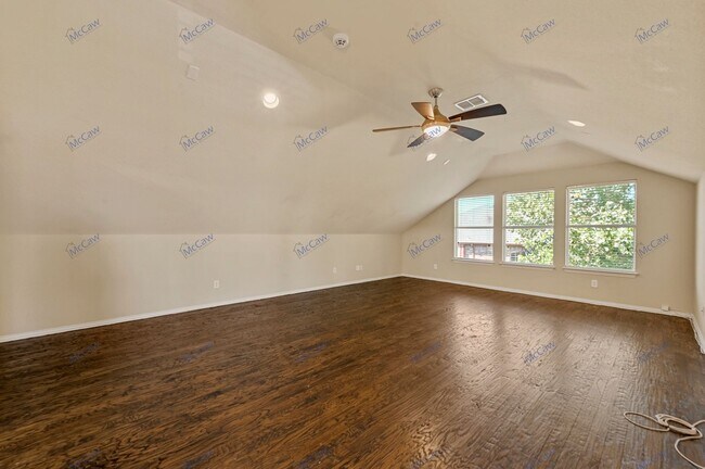 Foto del edificio - $1,000 Off 1st Month! - Classy 4/3 Home in...