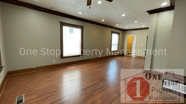 Foto del edificio - Beautiful 3 Bedroom 1 Bathroom Home in Kan...