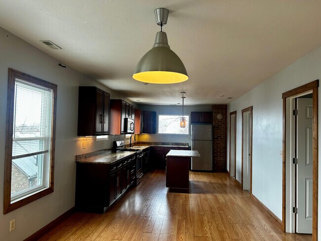 Foto del edificio - 5008 Tillman Ave