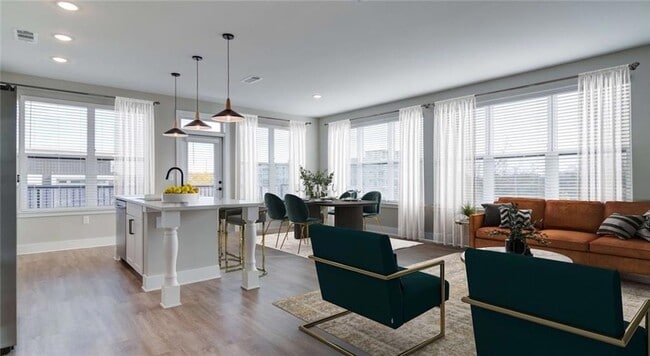 Photo - 230 M.L.K. Jr Dr SE House