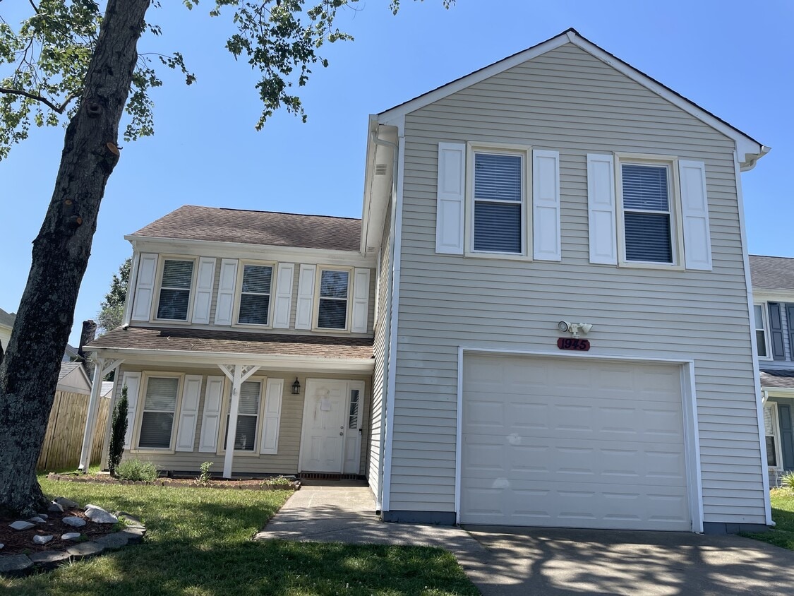 Foto principal - 1945 Livingston Oak Dr