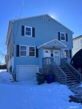 Building Photo - 93 Shell St