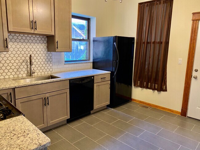 New Kitchen - 3534 N Wilton Ave