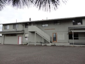 Building Photo - 228 NE Ward Ave