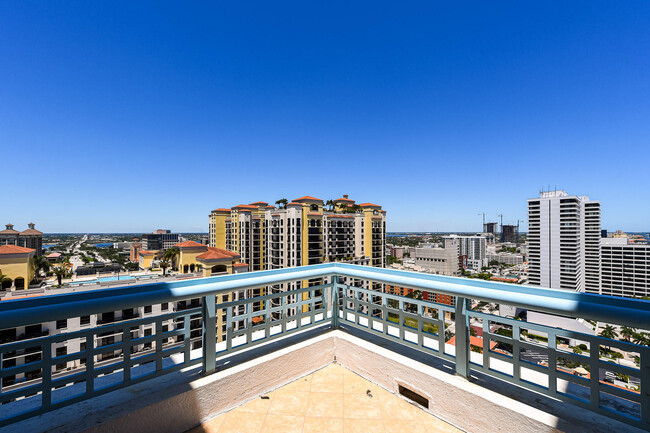 Foto del edificio - 222 Lakeview Ave