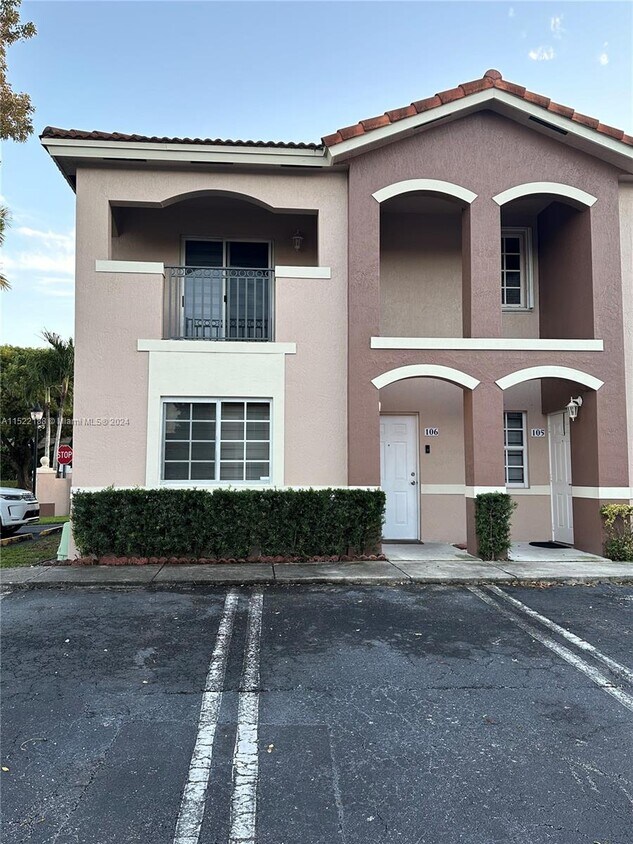 14303 SW 96th St, Miami, FL 33186 Townhome Rentals in Miami FL