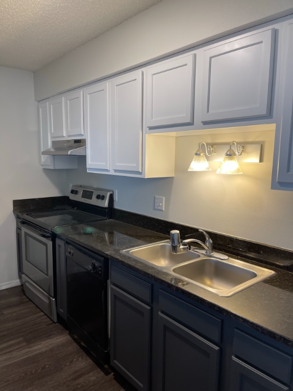 Foto del edificio - 633 S Dodge St