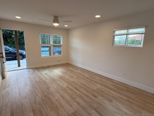 Building Photo - 6059 La Jolla Hermosa Ave