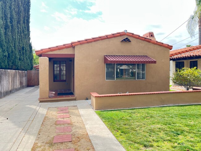 Foto del edificio - Adorable Spanish Style 2 Bed 1 Bath Home i...