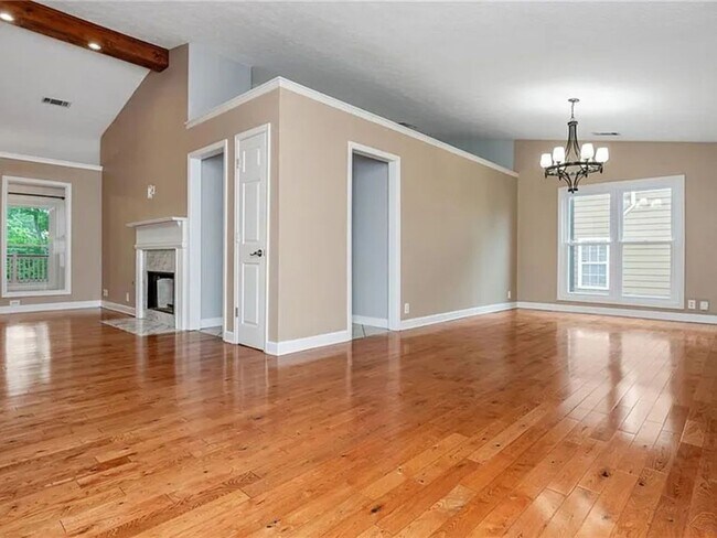 Building Photo - 5022 Anclote Dr