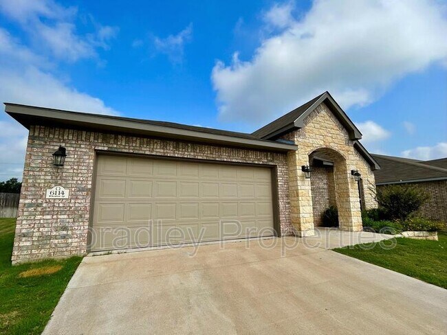 Foto del edificio - 6114 Wheaton Loop