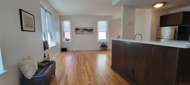 Building Photo - 125 Washington St