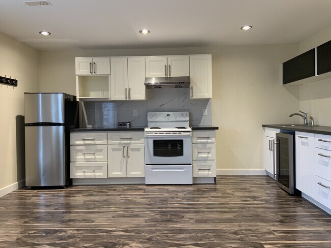 Photo du bâtiment - 3386 Highland Dr