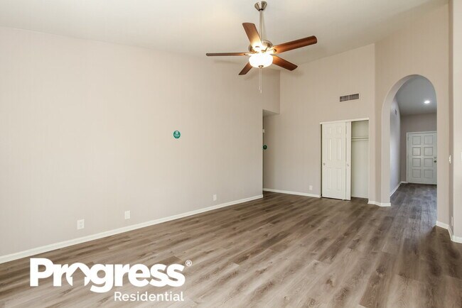 Foto del edificio - 10249 W Orange Dr
