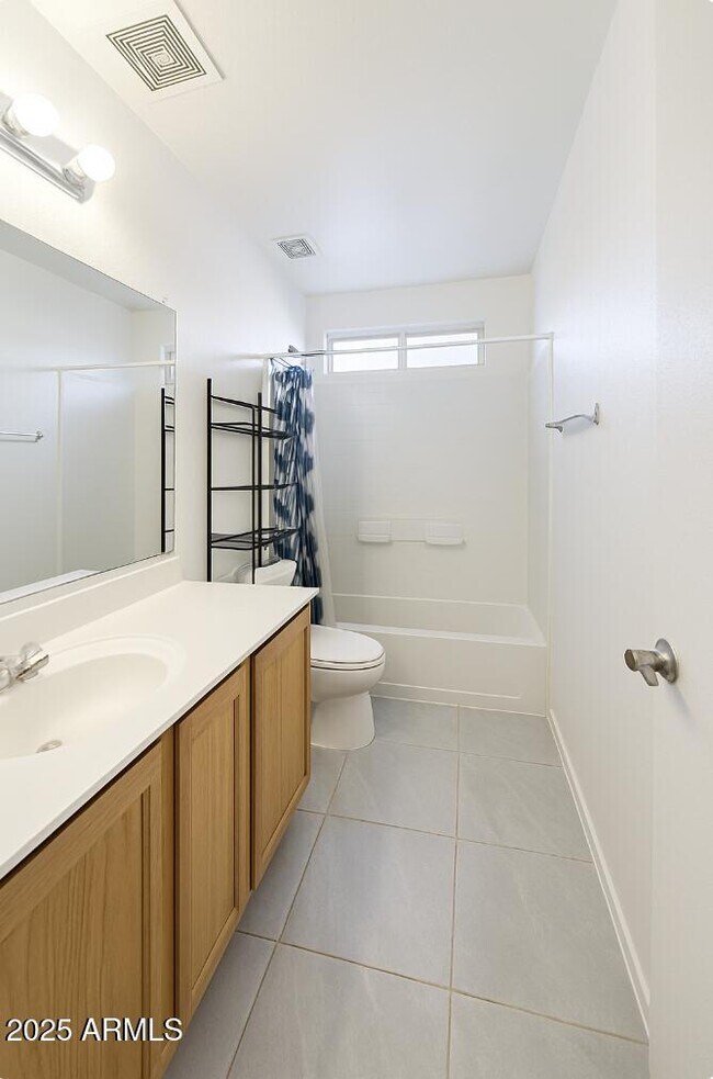 Foto del edificio - 1352 S 221st Ln