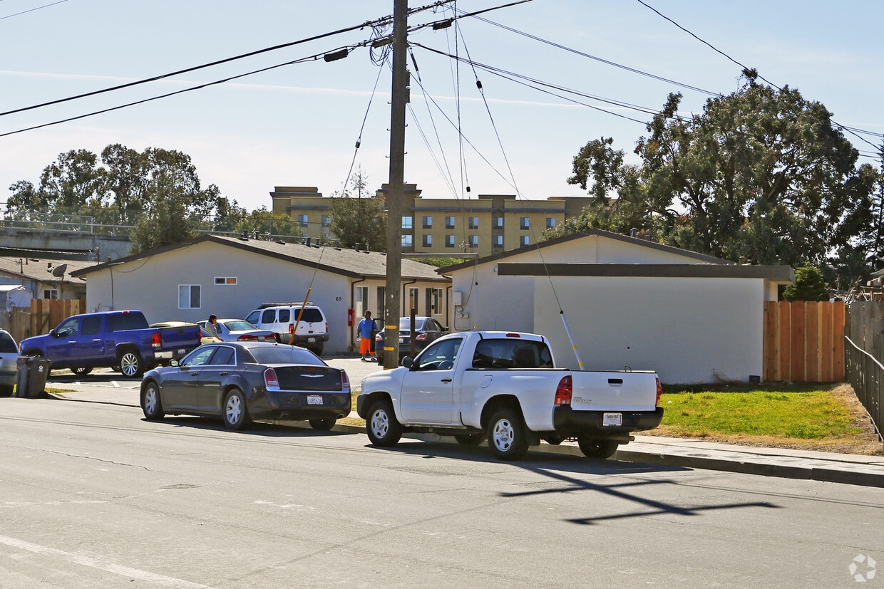 Building Photo - 65 S Madeira Ave