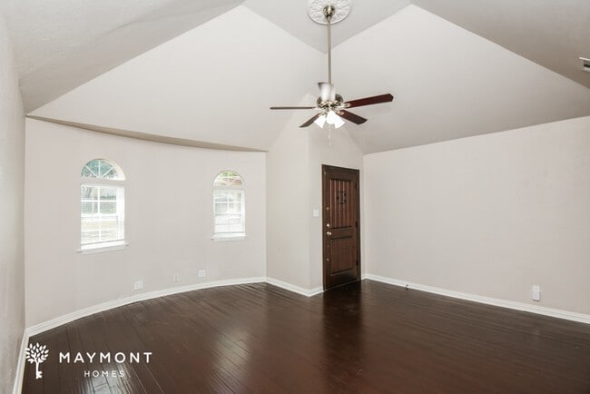 Foto del edificio - 4512 Fletcher Ave