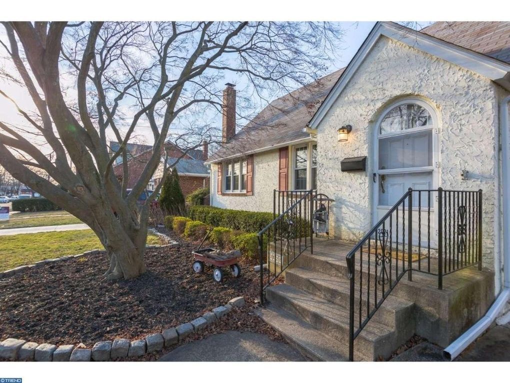 2021 Sycamore St, Haddon Heights, NJ 08035 House Rental in Haddon