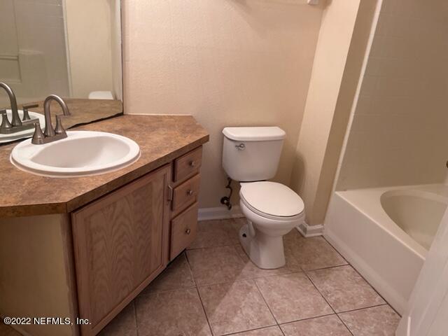 Building Photo - 10550 Baymeadows Rd