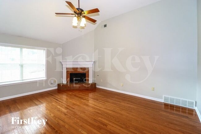 Building Photo - 4639 Meadow Cliff Dr