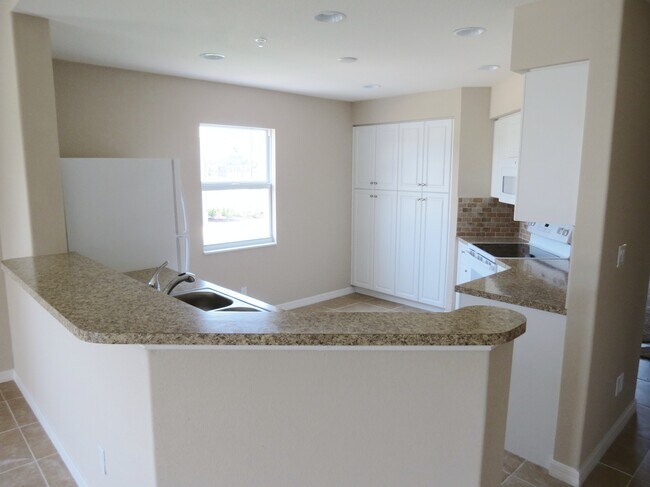 Palmesta Kitchen - 27460 Palmesta Cir