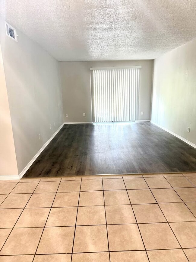 Building Photo - Biloxi Shores Apartments