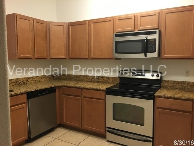 Building Photo - 1609 Priory Cir