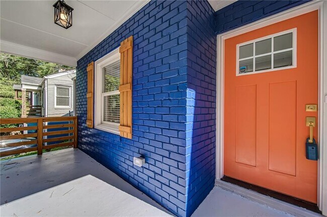 Building Photo - 1565 Ocala Ave SW