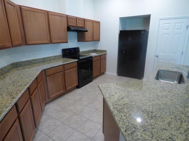 Foto del edificio - 4 bedroom in Jacksonville FL 32216