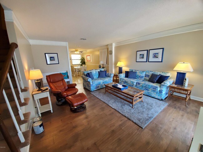 Foto del edificio - 17642 Front Beach Rd