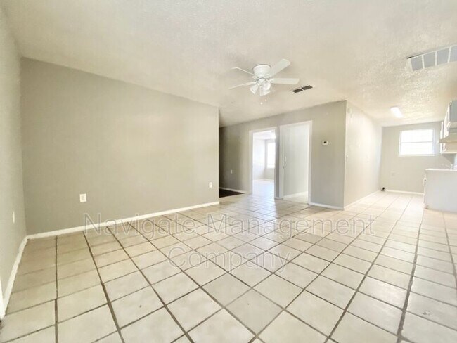 Building Photo - 7394 Cottonwood Creek Rd