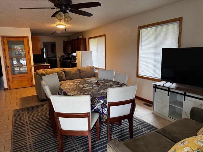 Foto del edificio - 325 N Calumet Ave