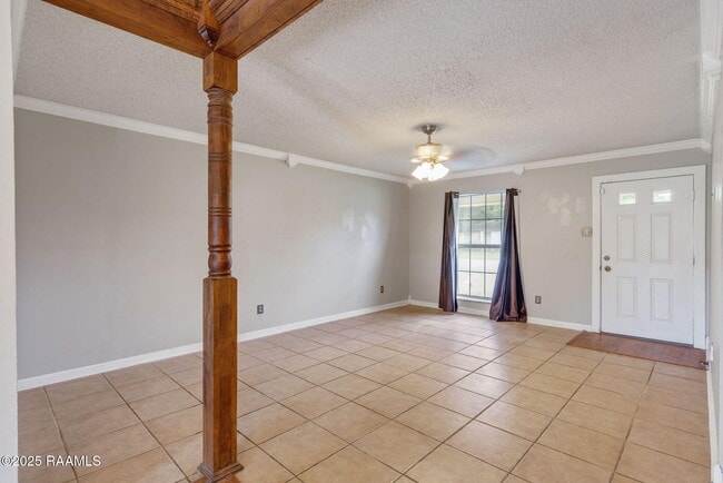 Building Photo - 209 Titan Dr